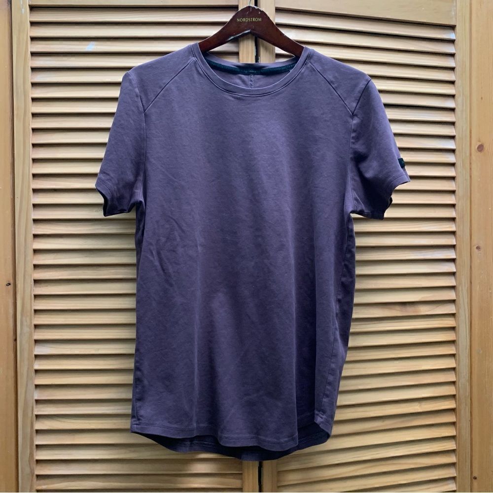 Alphalete Short Sleeve Size Large